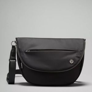 NWT lululemon All Night Festival Bag Black 5L